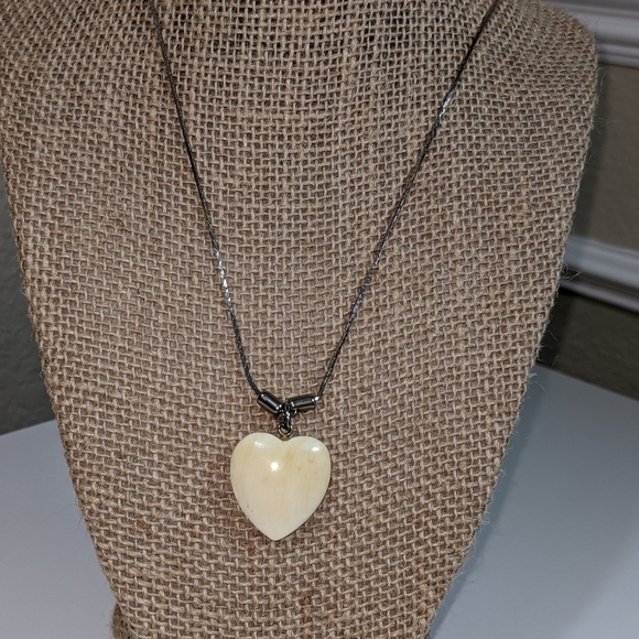 Heart Pendant & Silver 14" Necklace - Picture 2 of 8